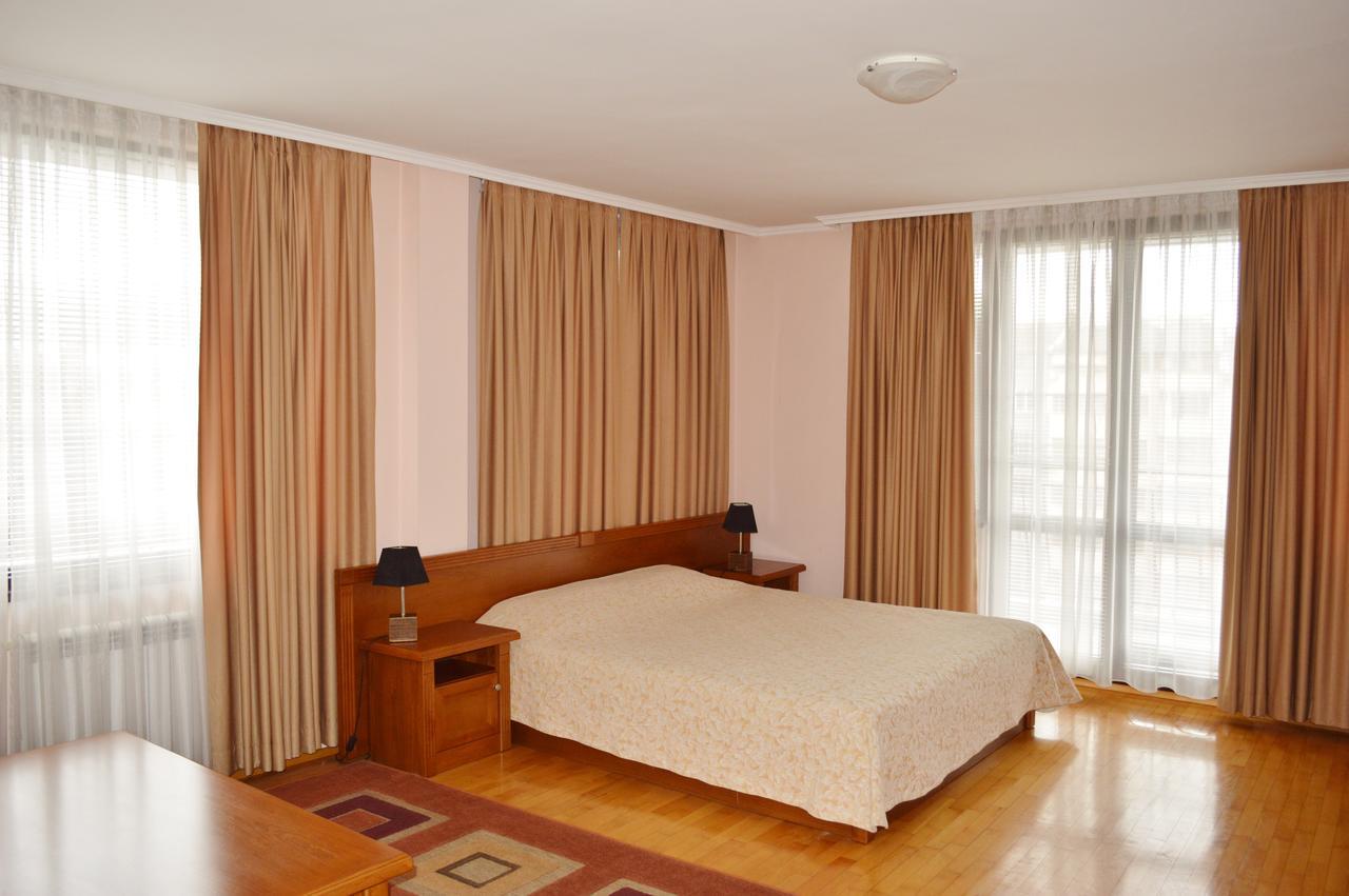 Hotel Drama Burgas ภายนอก รูปภาพ